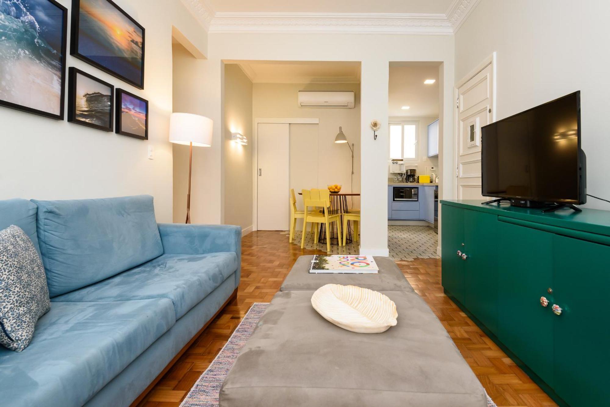 Apartment Leblon, Muito Aconchegante Na Jose Linhares - Besthostrio *