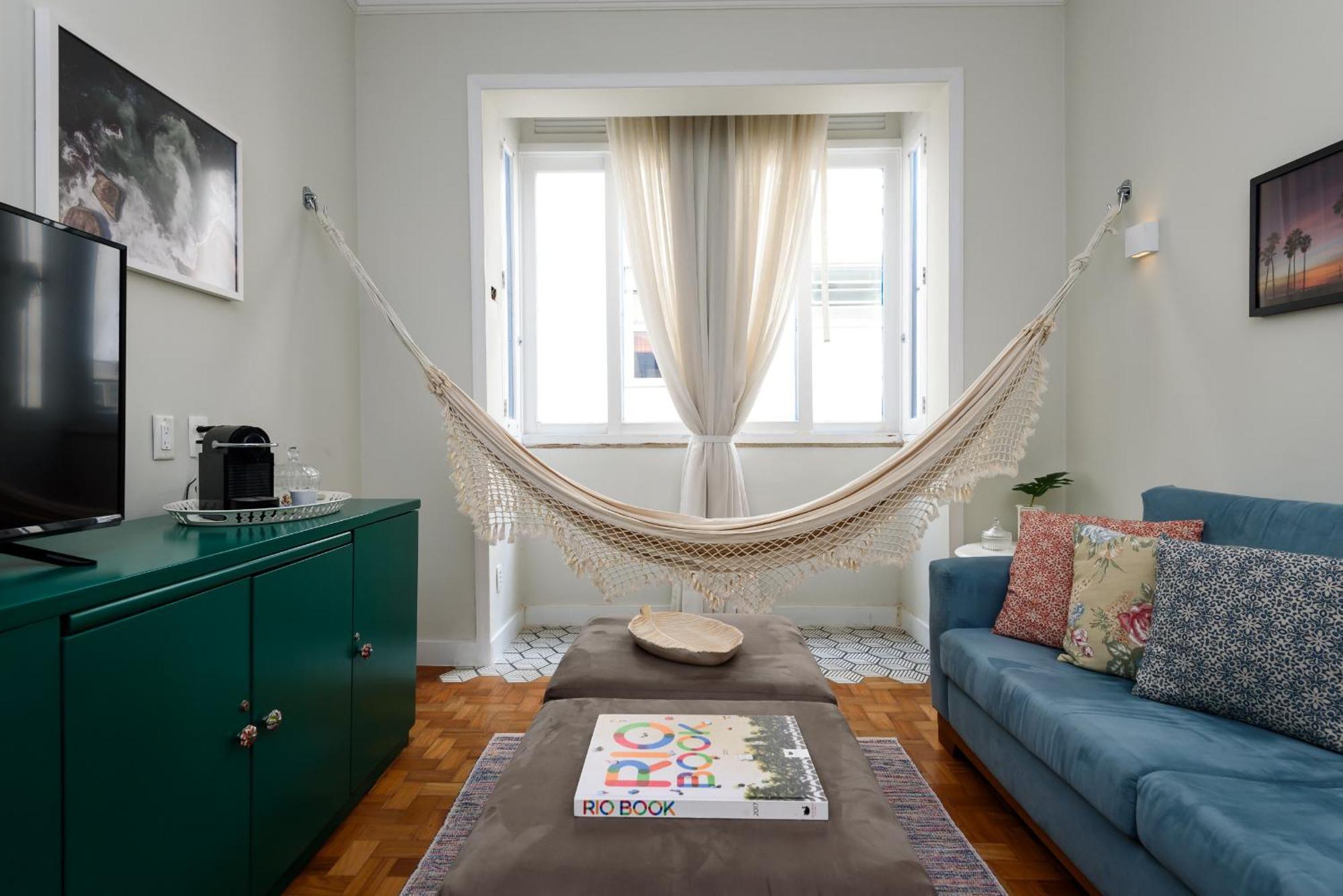 Apartment Leblon, Muito Aconchegante Na Jose Linhares - Besthostrio